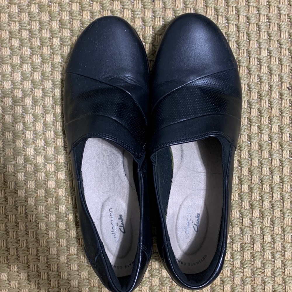 Clarks size 8.5 black shoes